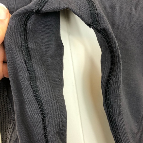 Lululemon In The Flow Crop II Compression Capris - Picture 9 of 9